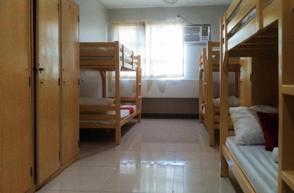 Отель Reddoorz Near Cebu Metropolitan Cathedral Экстерьер фото