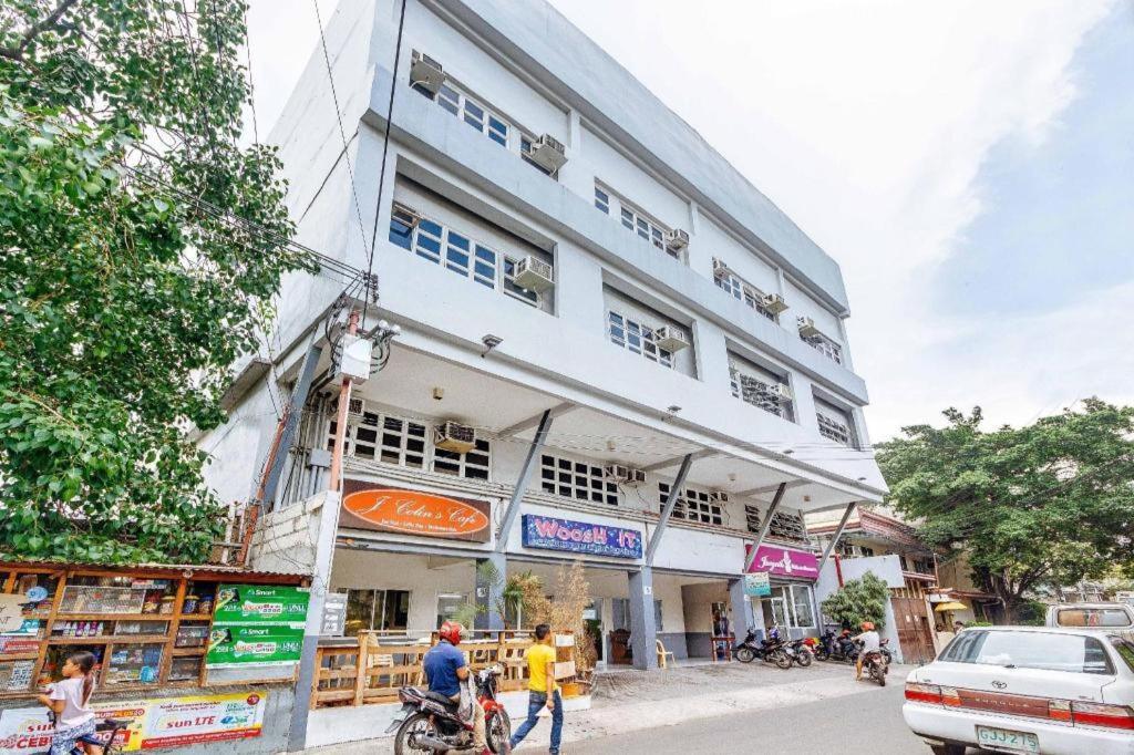 Отель Reddoorz Near Cebu Metropolitan Cathedral Экстерьер фото