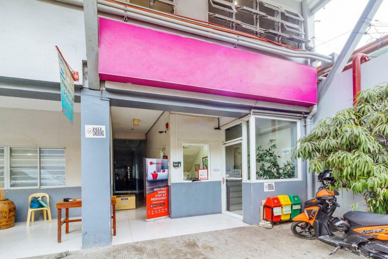 Отель Reddoorz Near Cebu Metropolitan Cathedral Экстерьер фото