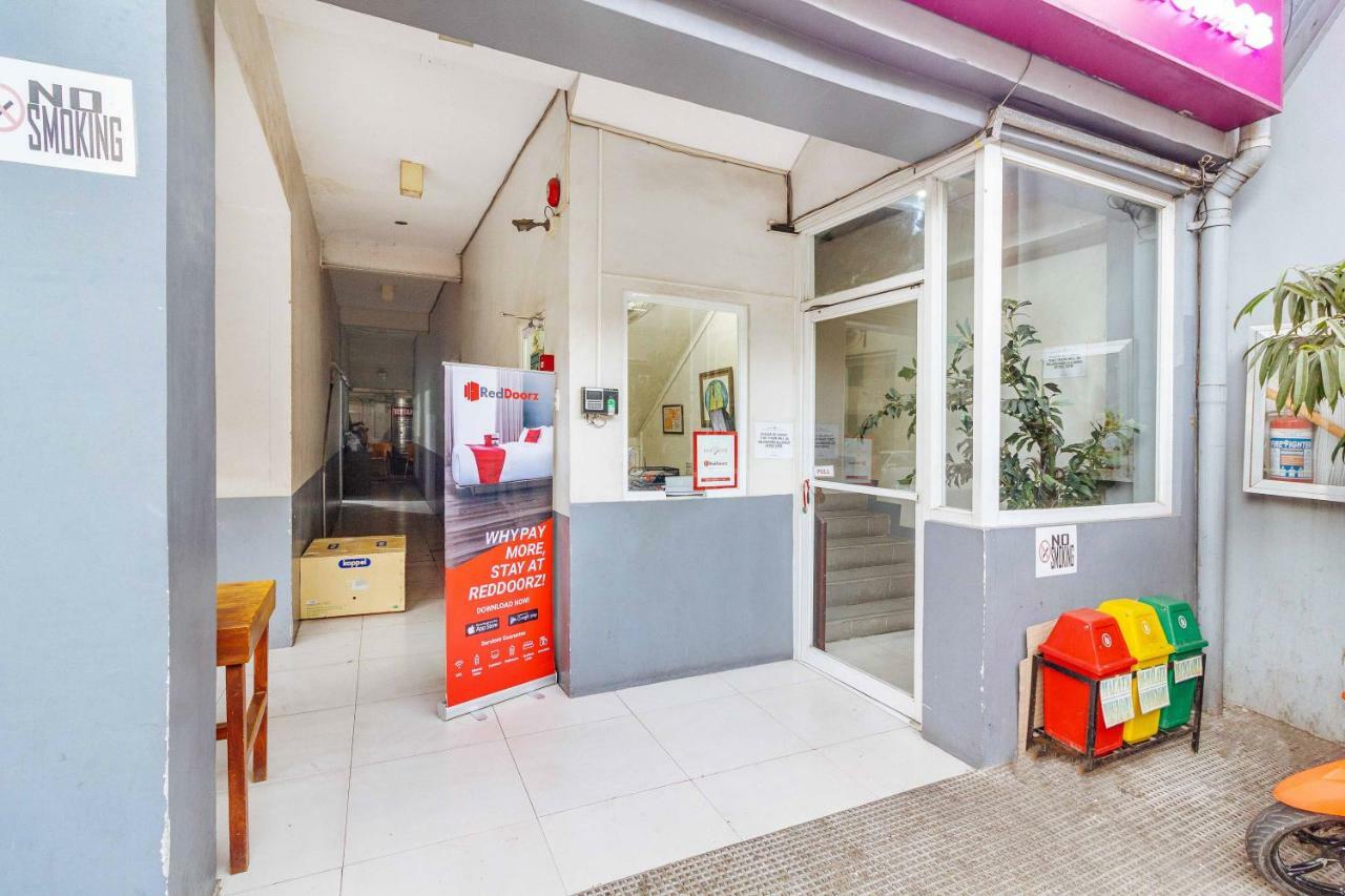 Отель Reddoorz Near Cebu Metropolitan Cathedral Экстерьер фото