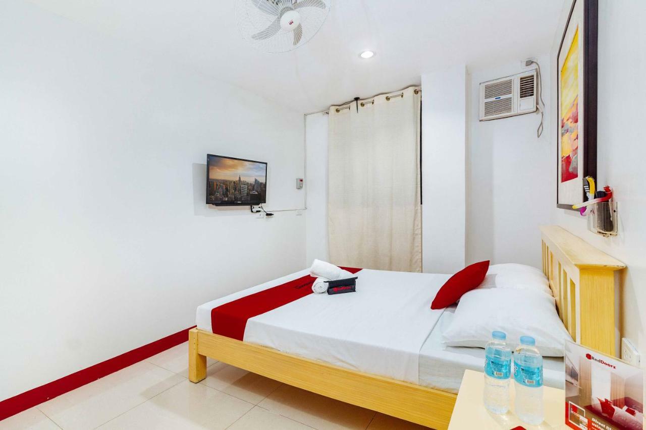 Отель Reddoorz Near Cebu Metropolitan Cathedral Экстерьер фото
