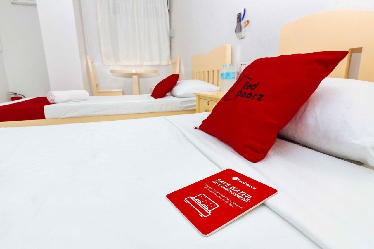 Отель Reddoorz Near Cebu Metropolitan Cathedral Экстерьер фото