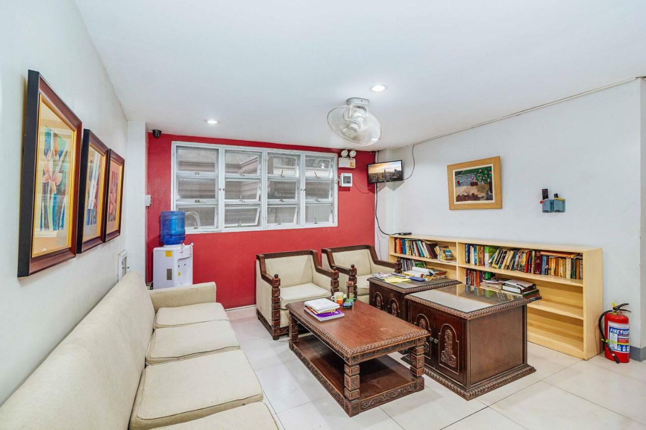 Отель Reddoorz Near Cebu Metropolitan Cathedral Экстерьер фото