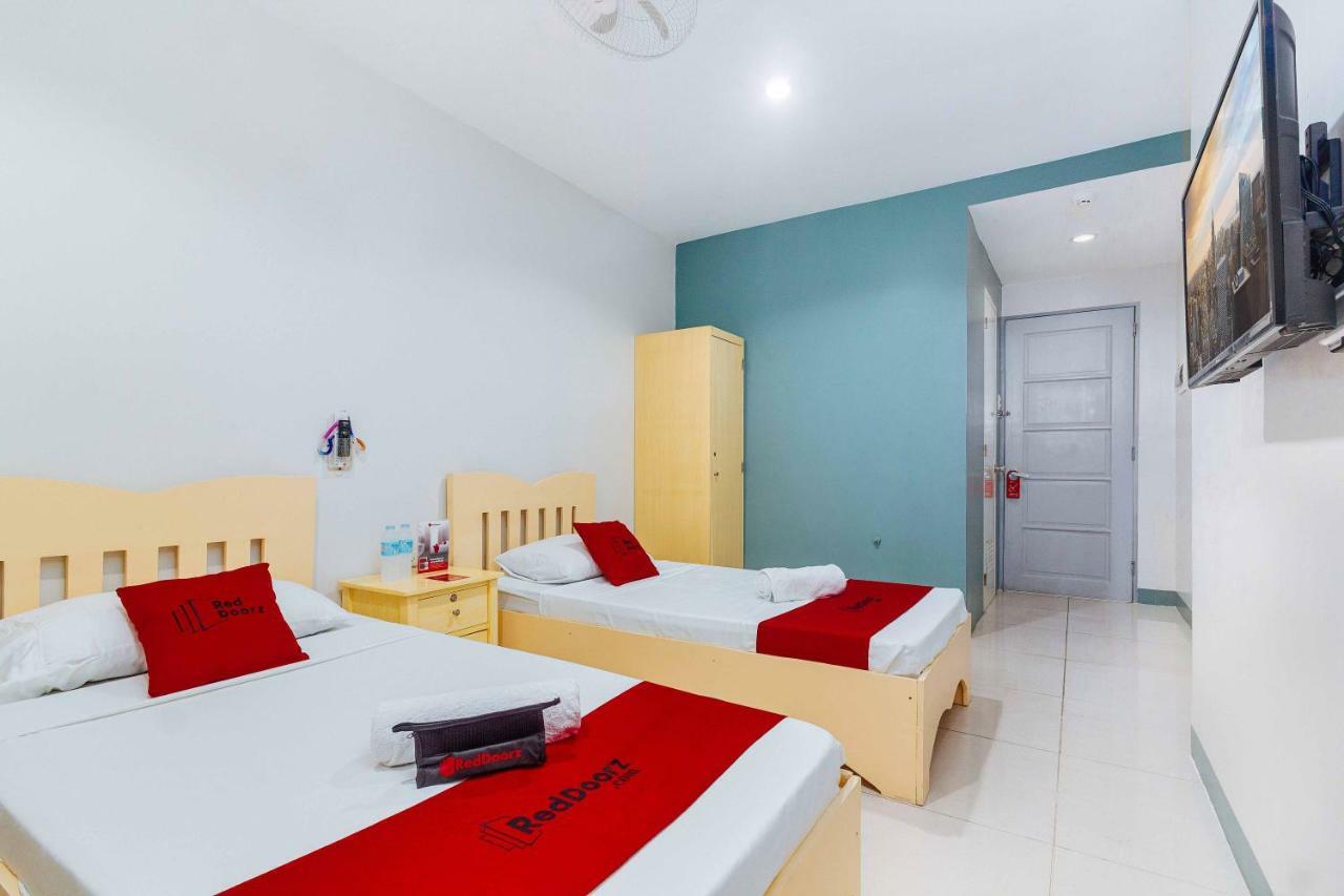 Отель Reddoorz Near Cebu Metropolitan Cathedral Экстерьер фото
